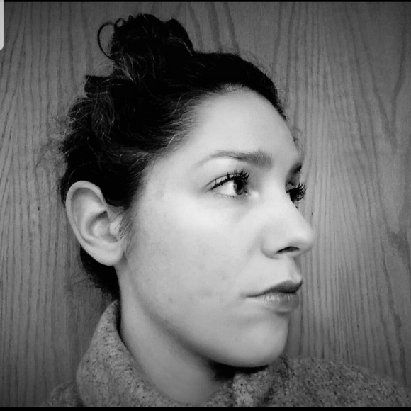 Meet your Posher, Melissa - Picture 1 of 1